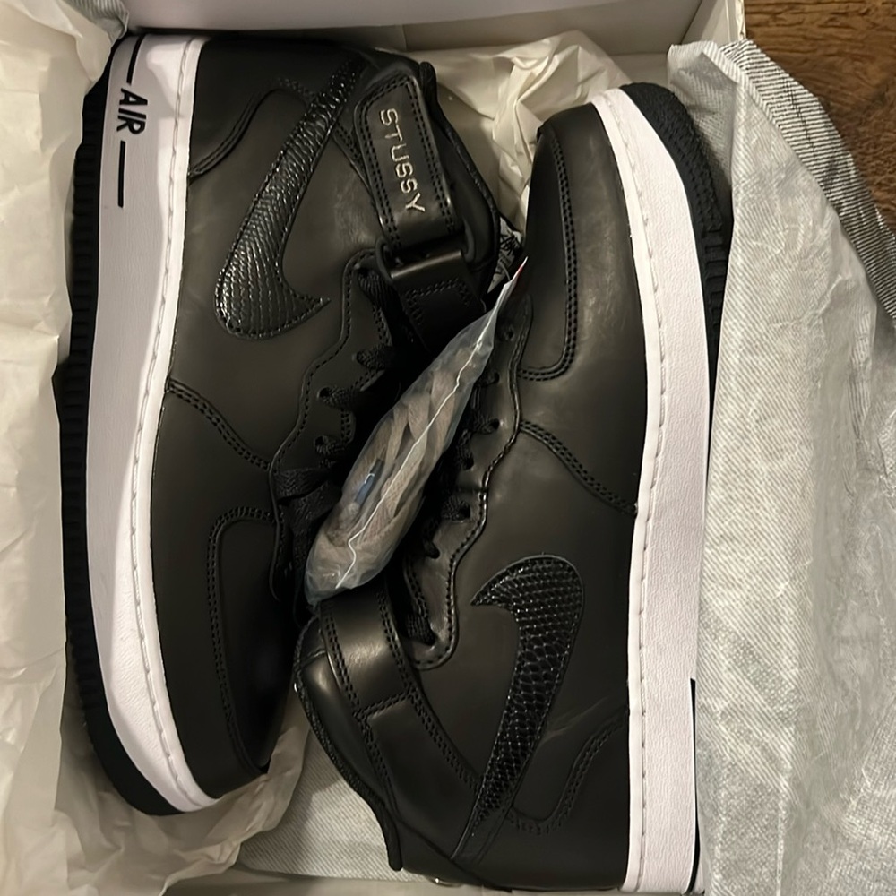 Stussy x Nike Air Force 1 Mid Black White Men’s Size 8.5 NIB
